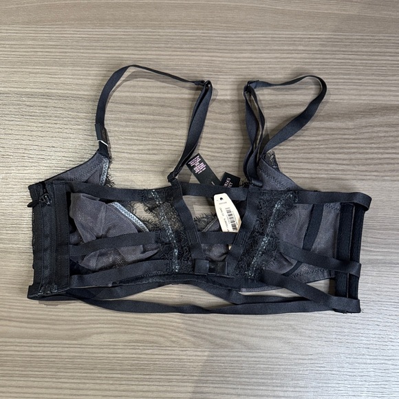 Victoria's Secret Elegant Black Sheer Bra - Picture 3 of 5